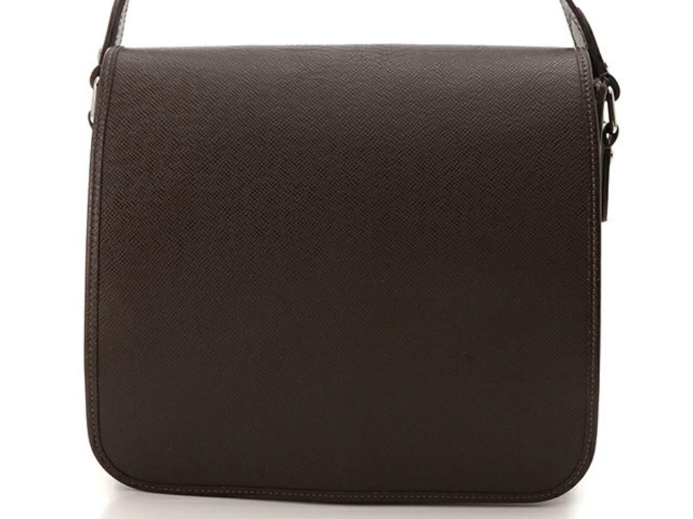 LOUIS VUITTON Andrei Shoulder Bag Taiga Leather Grizzly Brown